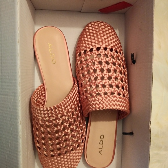 Sandals - Picture 5 of 7